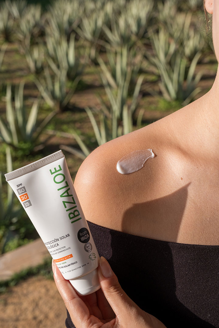 PROTECCIÓN SOLAR SPF 30 HIDRATANTE CON ALOE VERA 100 ml - Imagen 2