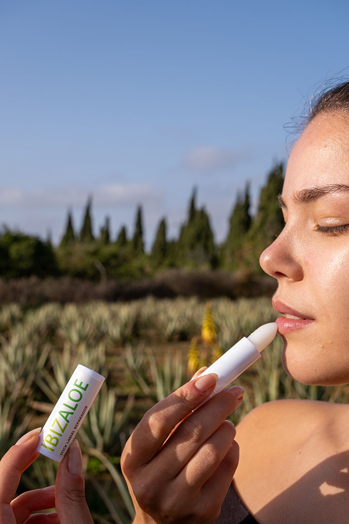 STICK LABIAL REPARADOR ALOE VERA - Imagen 4